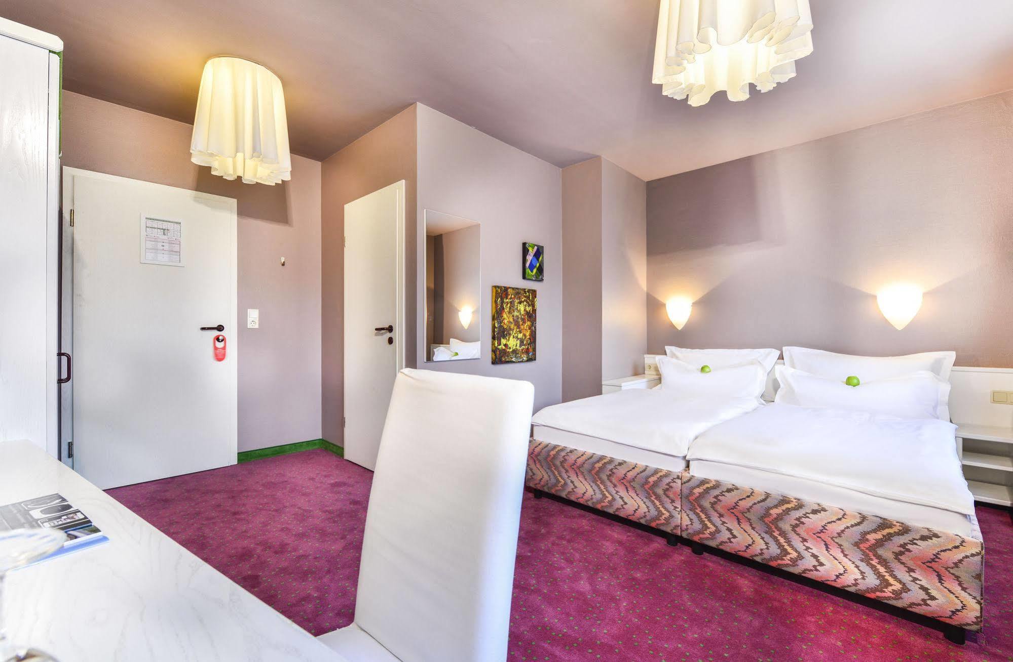 Airport Hotel By The New Yorker Köln Ngoại thất bức ảnh